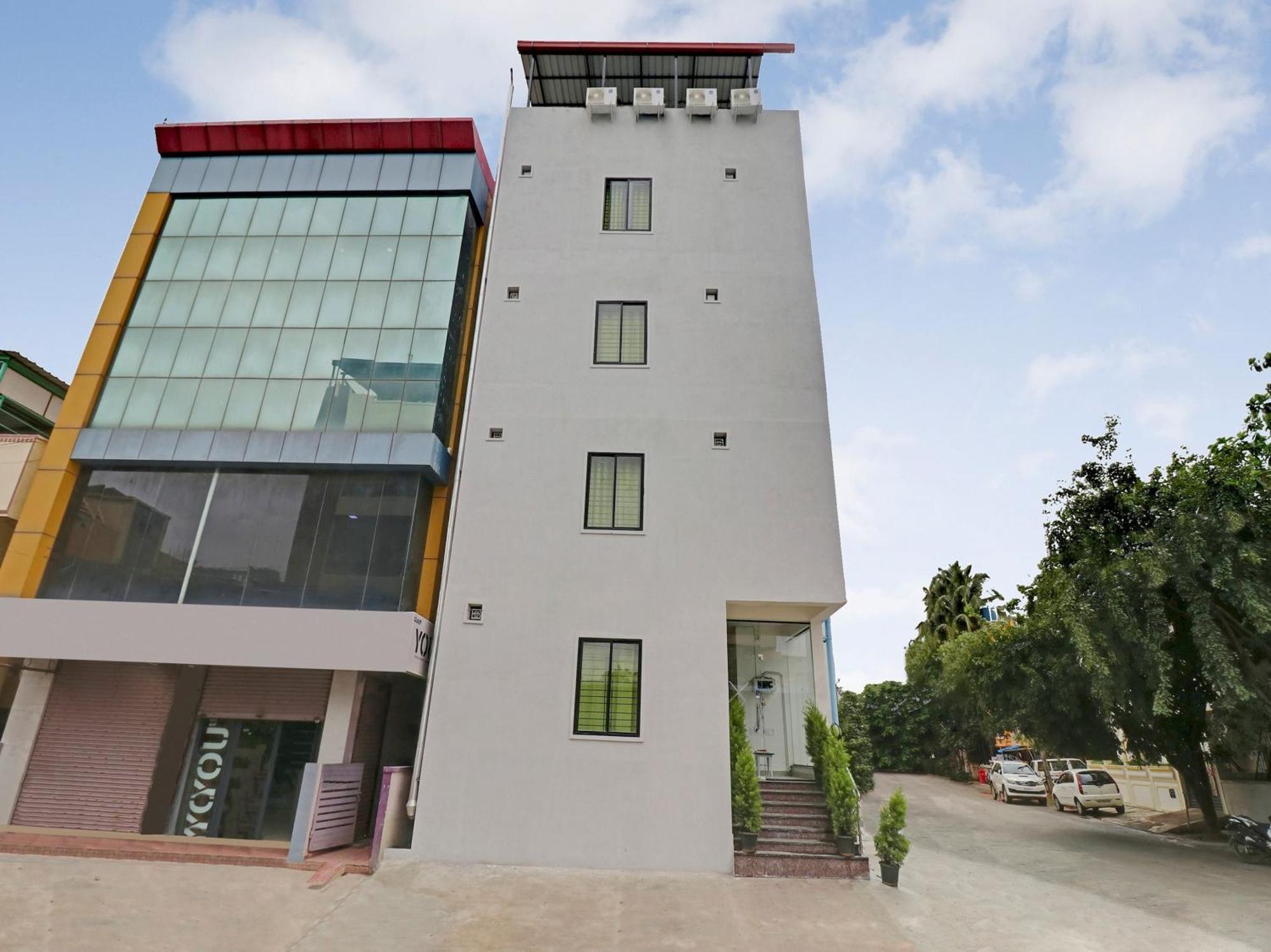 Hotel O Leva Homes Near Baiyappanahalli Metro Station Бангалор Экстерьер фото